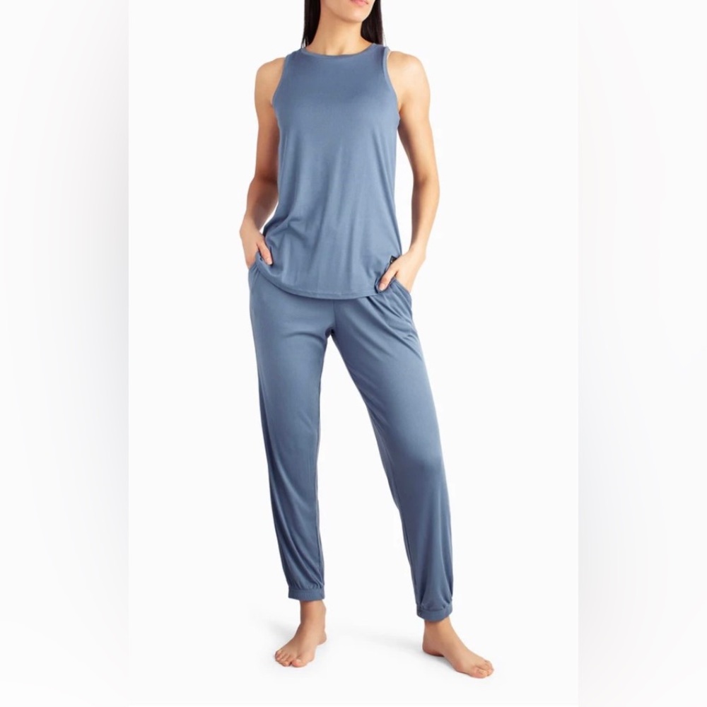 Nicole Miller Ribbed High Neck Tank and Gym Pant Two-Piece Sleepwear Set Size M